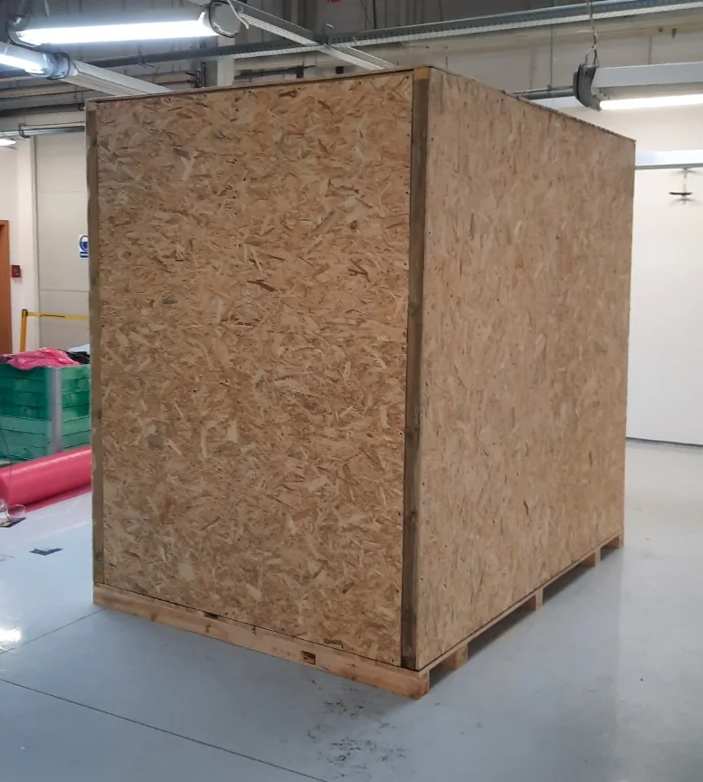 Zamknięta skrzynia transportowa z płyty OSB
